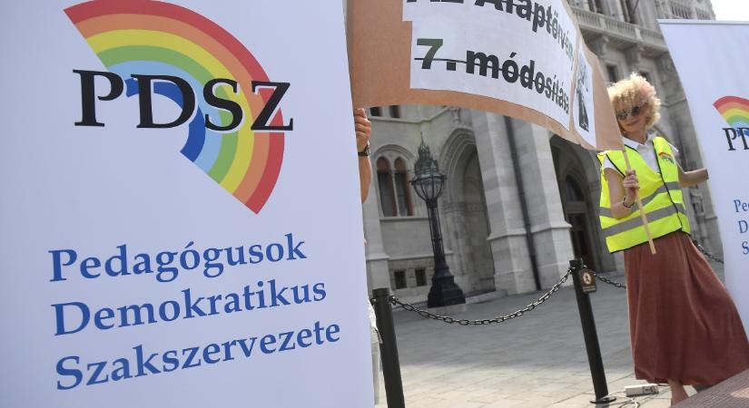 A strasbourgi bírósághoz fordulnak a pedagógus-szakszervezetek a sztrájkjog miatt