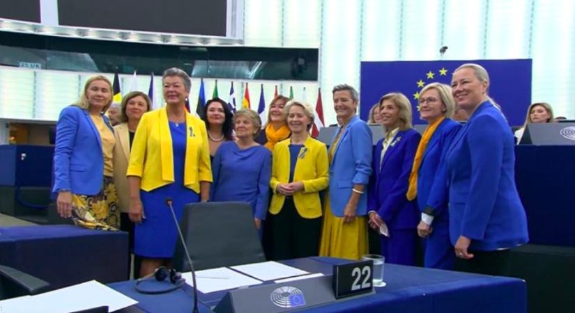 Kék-sárgába öltözve fejezték ki szolidaritásukat Ukrajnával az EP képviselőnői