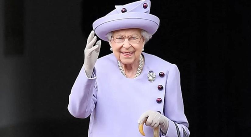 Milliók voltak kíváncsiak II. Erzsébet királynő utolsó repülőútjára