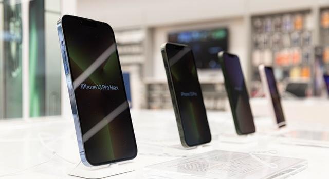 Az új iPhone megint az előző másolata. De milyen újítások jöhetnek az okostelefon-piacon?