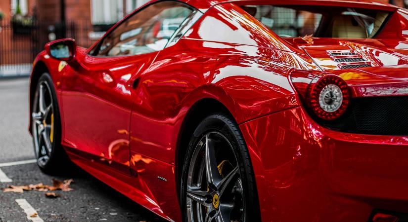 Egy kutatás szerint a piros autók nagyobb valószínűséggel kerülnek balesetbe