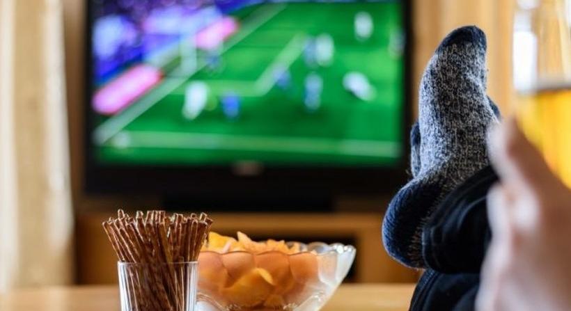 Foci és hoki a tévében