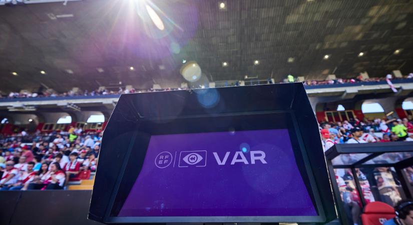 Világfutball: amikor az amatőr fociba is megjelenik a VAR! – videóval