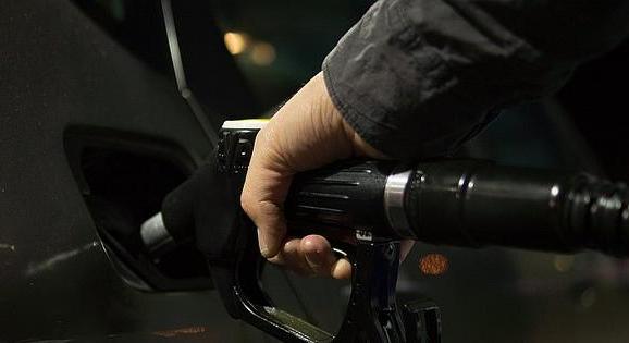 Még kevesebb üzemanyagot szállít a Mol a benzinkutaknak hétfőtől