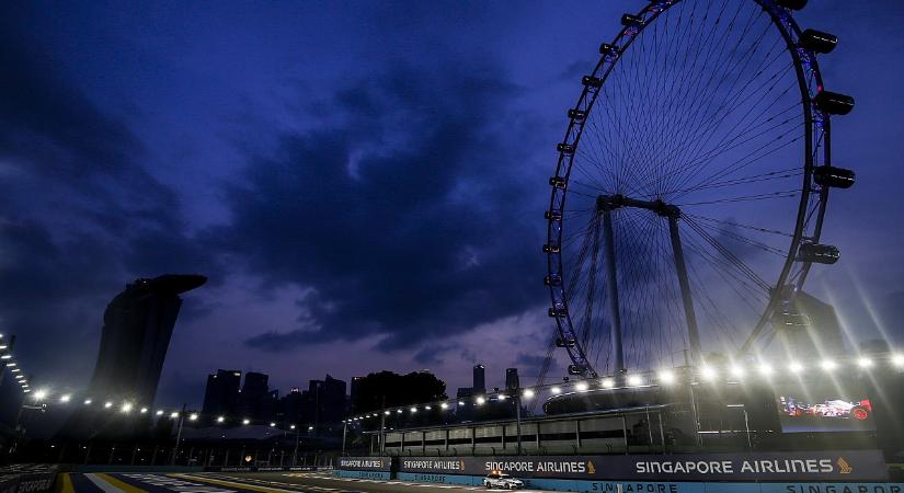 Az F1-es pilóták „az év legnehezebb” futamára számítanak Szingapúrban