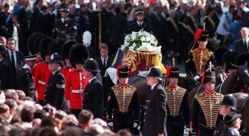 Borzalmas halál és a temetés, amit soha korábban annyian nem néztek meg: Lady Diana - videó