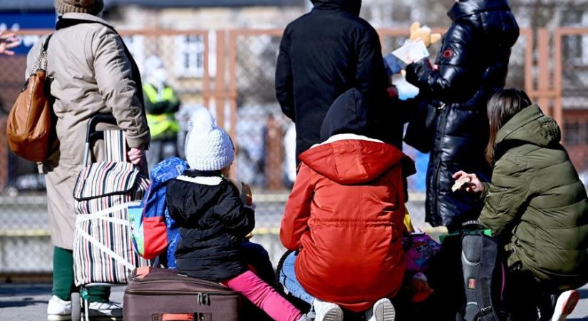 A kormány kibővítette a menekültek elszállásolásáért segélyre jogosult személyek listáját