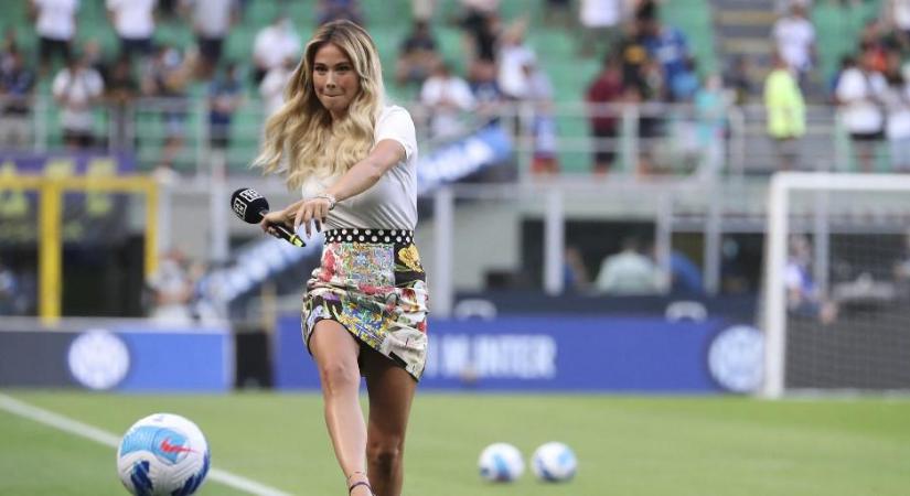 Meztelenül nézné a meccset a Barca stadionjában a szuperszexi riporternő: ez kell hozzá