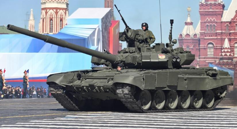 Az ukrán erők “tökéletes állapotú” elhagyott orosz szupertankot találtak Harkovban