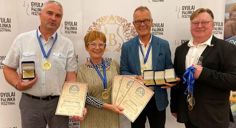 Champion díjjal tértek haza a gyulai pálinkaünnepről a somogyi főzők