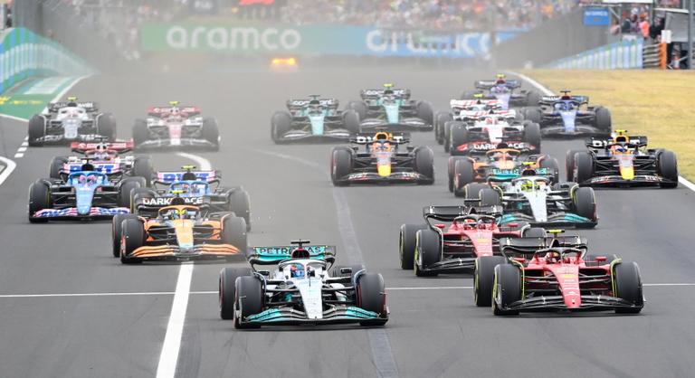 Ennyi még nem volt: 24 futamot rendeznek jövőre az F1-ben