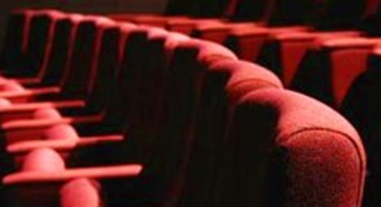 Pedagógusokat invitál ingyen színházba a Thália színésze