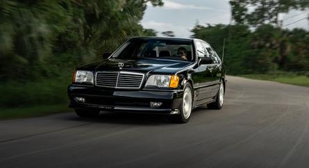 Kiváló Mercedes 600 SEL restomod készült egy 7,2-literes, 12 hengeres motorral