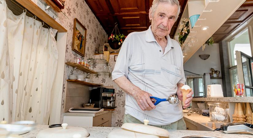 88 éves az ország legidősebb fagyisa: 70 év után is a vanília a kedvencem