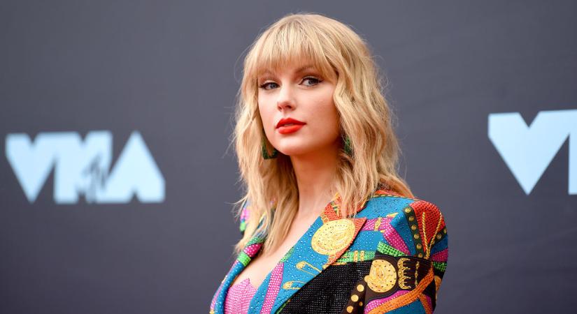 Taylor Swift anyukáját is megtévesztette lánya hasomnása