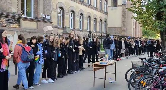 Több száz diák akciózott csütörtök reggel a Szent István Gimnáziumnál és a Fasori Evangélikus Gimnáziumnál