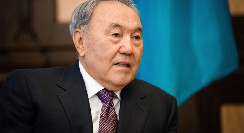 Már nem munkaszüneti nap Nazarbajev ünnepe Kazahsztánban