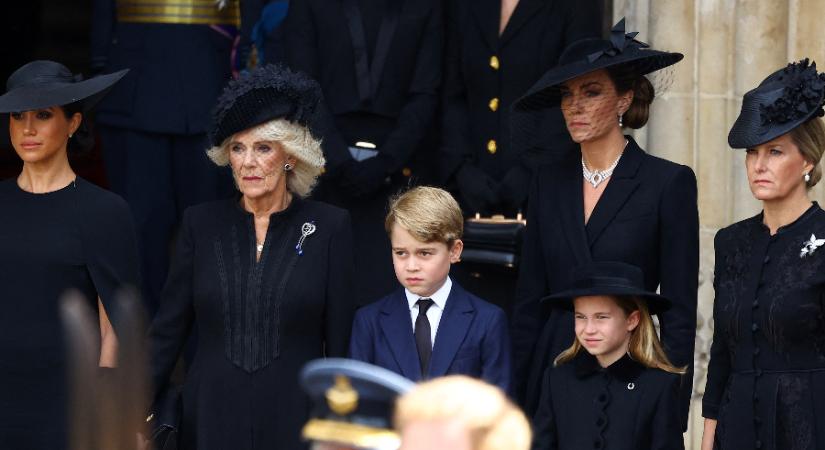 Fotó: György herceg és Sarolta hercegnő teljesen összetörtek a temetésen