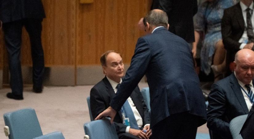 Kivonult az orosz külügyminiszter az ENSZ Biztonsági Tanácsának üléséről
