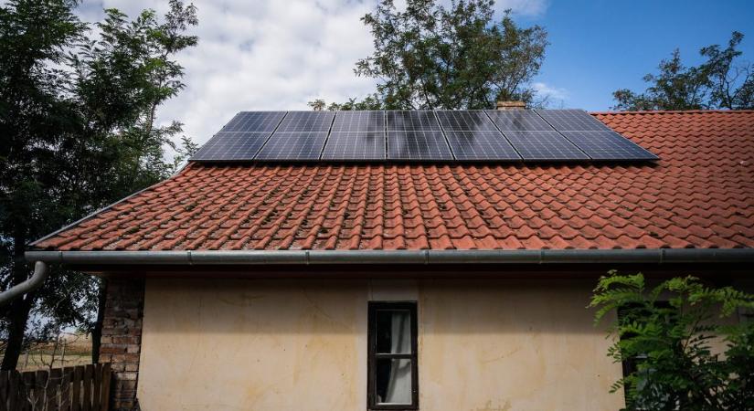 Még a korábbinál is kevesebbet kaphat az áramért, aki a családi háza tetején túltermel a napelemmel