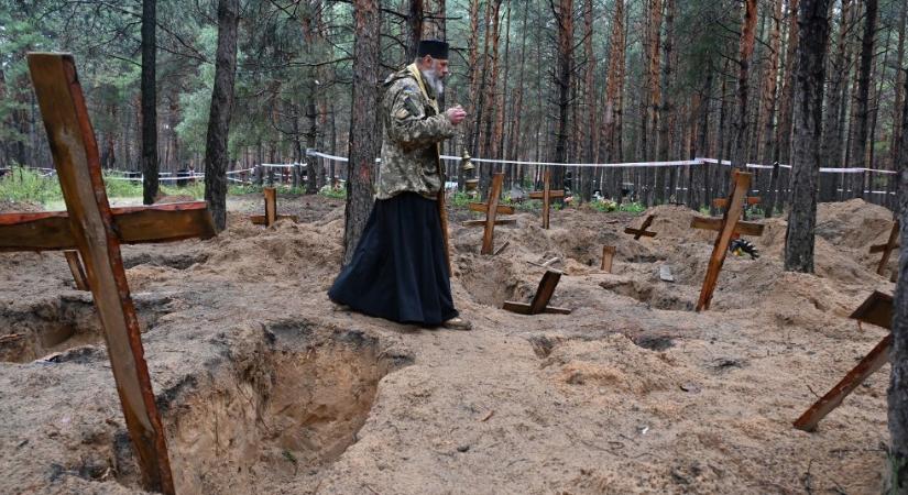 436 holttest került elő egy izjumi rögtönzött temetőből