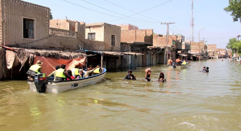 Nagyobb nemzetközi segítséget sürgetett Angelina Jolie az áradások sújtotta Pakisztánnak  videó