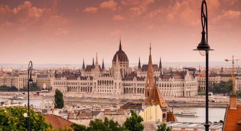 9 bor mind felett: ezeket isszák a mostantól a magyar parlamentben