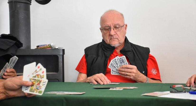 Kártyajátékosok fellegvára lett a simonfai kulcsosház