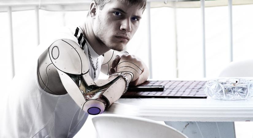 Robotokra cserélné a home office-ra vágyókat a dühös vezérigazgató