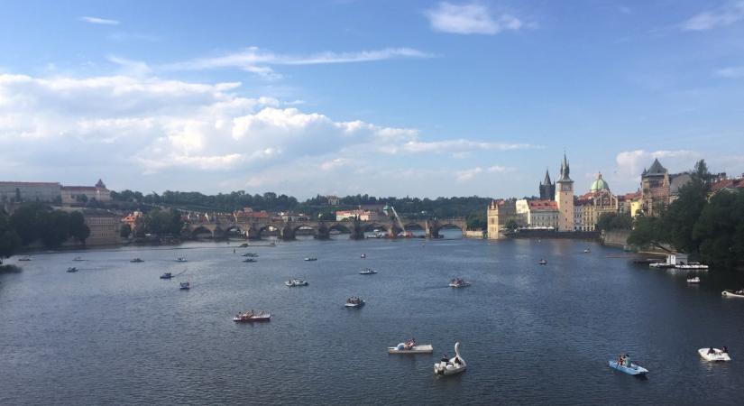 A csehek 70 százaléka érzékel életszínvonal-csökkenést