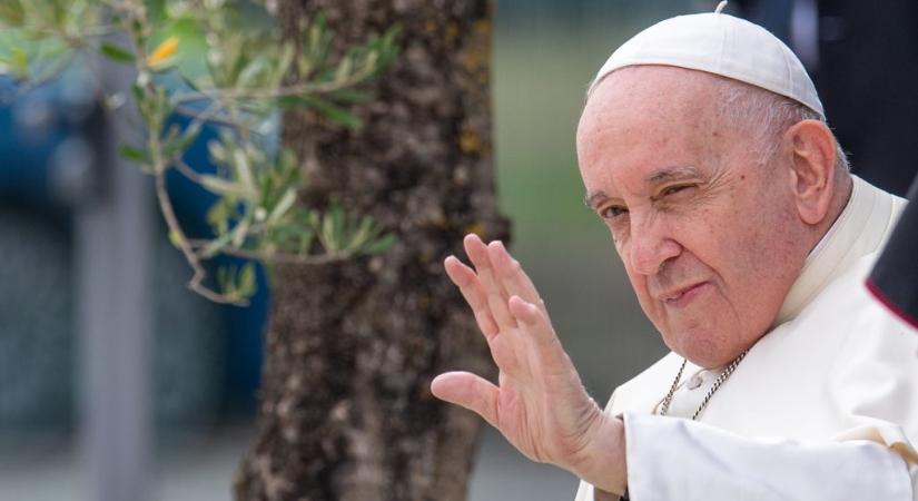 Ferenc pápa megszólította a fiatalokat