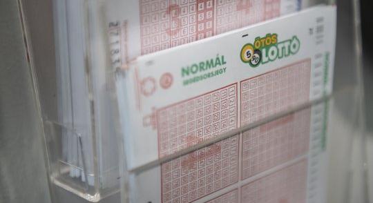 Telitalálat nem volt az ötös lottón, de 41 ember a négytalálatos szelvénnyel is jól jár