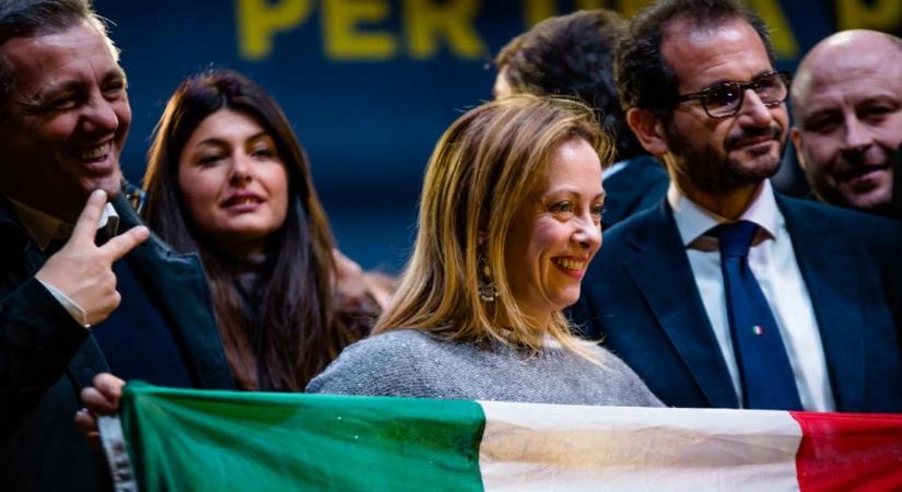 Több mint ötvenmillió olaszt várnak az urnákhoz holnap