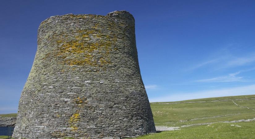 500 misztikus kőépítményt találtak Skóciában: se ajtaja, se ablaka, de akkor mi lehet? A válasz megdöbbentő lehet
