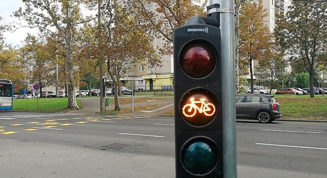 Így kell elérni, hogy kevesebbet szabálytalankodjanak a biciklisek!