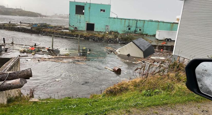 Házakat mosott a tengerbe Kanadában a Fiona nevű vihar