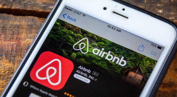 Az Airbnb-ből élő nők jóval kevesebbet keresnek, mint a férfiak