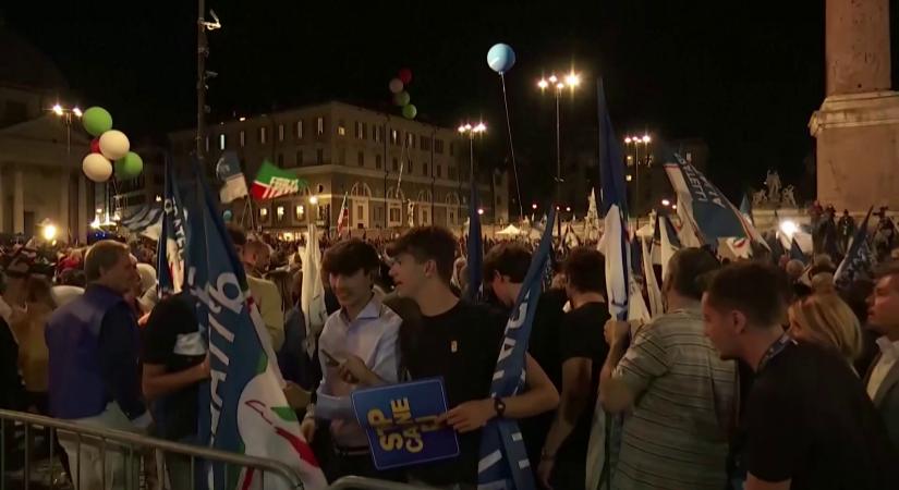 Előrehozott választást tartanak Olaszországban