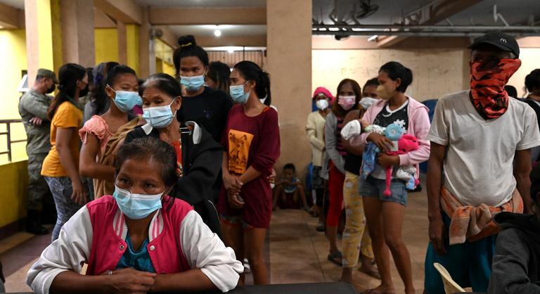 Szupertájfun közeleg, evakuálják a lakosságot a Fülöp-szigetekről