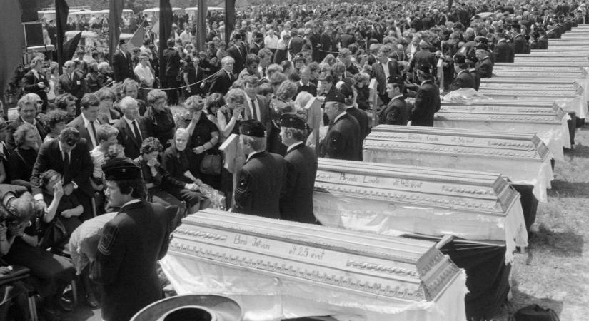 37 ember robbant fel Márkushegyen, a kommunista diktatúra összevissza hazudozott