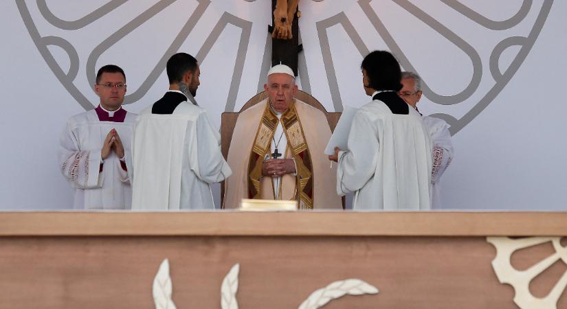 Ferenc pápa szerint a bevándorlók befogadása és segítése a hívők dolga