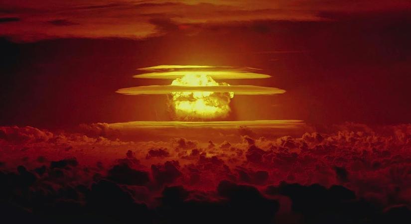 Hidrogénbombát robbantottak az amerikaiak a Bikini-szigeteken