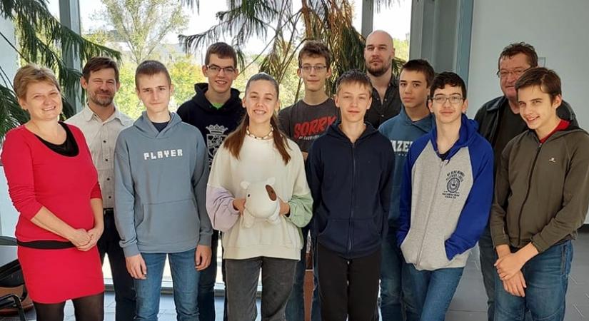 Jól szerepeltek a debreceni fiatalok az informatikai diákolimpián