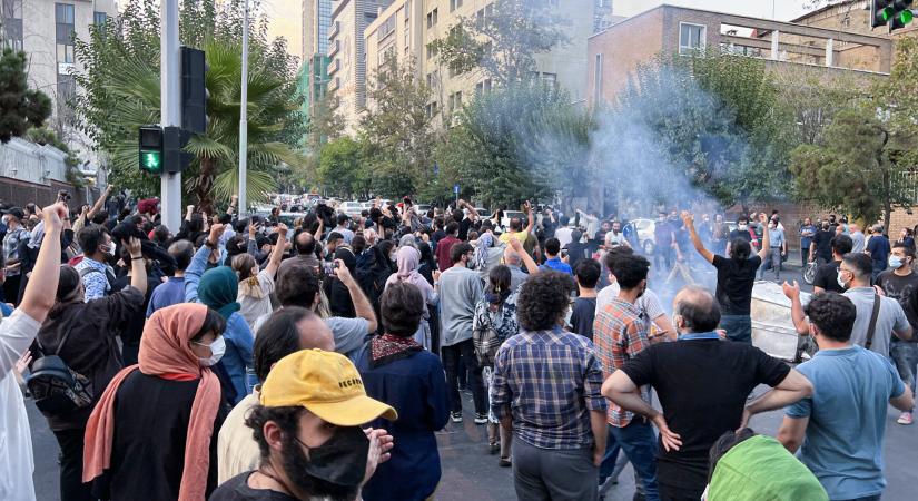 A kormány nem tudja megtörni a tüntetéshullámot Iránban