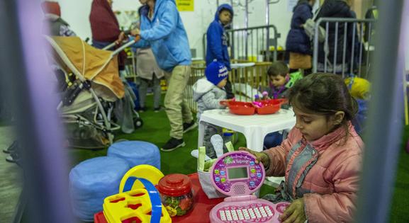 Továbbra is sok gyermek és nő érkezik Ukrajnából Magyarországra