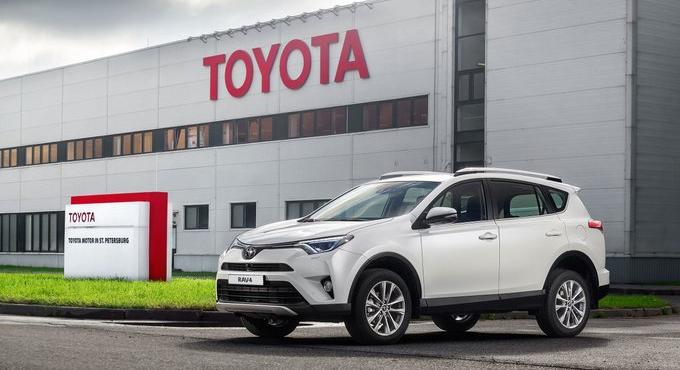 Újabb gyár adja fel Oroszországot: a Toyota is bezár
