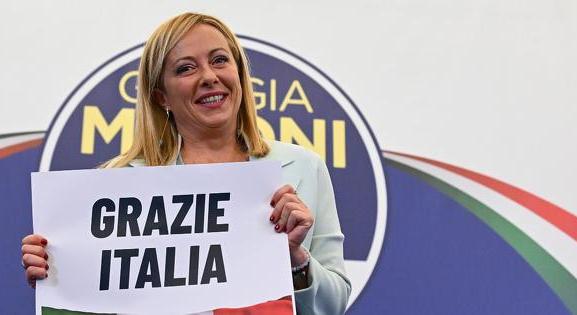 Hogyan kerül egy posztfasiszta párt elnöke Olaszország élére?