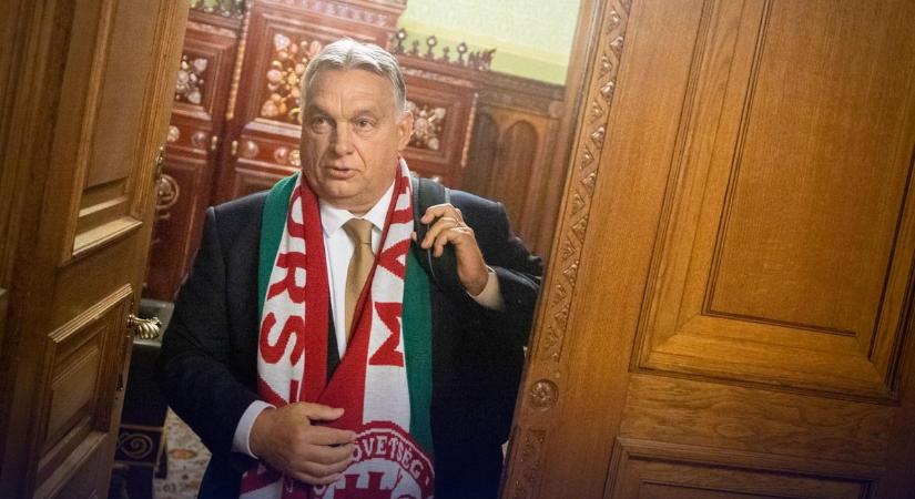 Orbán Viktor a Parlamentből indult az esti meccsre