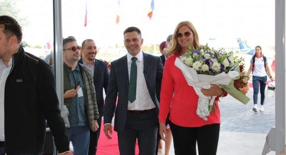 Novák Eduárd sportminiszter a reptéren fogadta az Vb-aranyérmes evezősöket