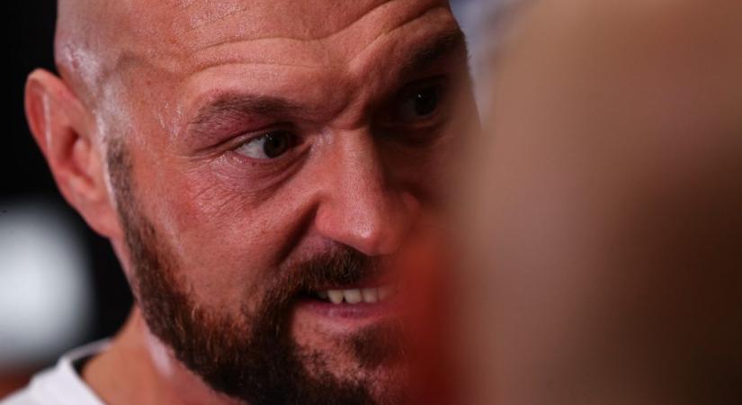 „Idióta, gyáva, szarházi” – Tyson Fury nem bokszol Joshuával